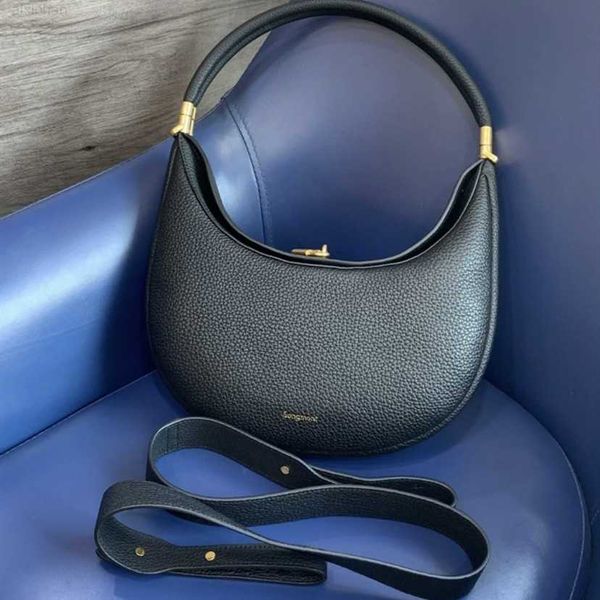 songmont2022 autumn and winter new head layer cowhide designer crescent one shoulder underarm women's bag
songmont2022 autumn and winter new head layer cowhide designer crescent one shoulder underarm women's bag
