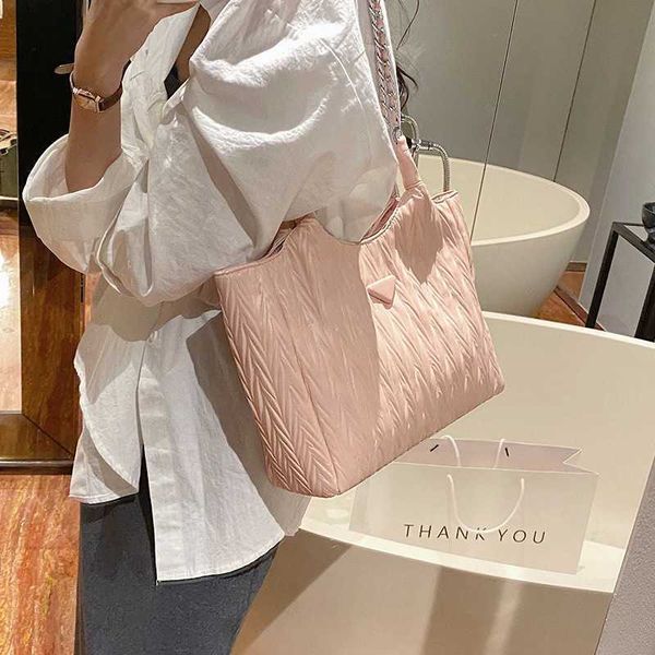 evening bags pleated chain tote bag women fashion versatile high grade shoulder crossbody women's handheld underarm 230704
evening bags pleated chain tote bag women fashion versatile high grade shoulder crossbody women's handheld underarm 230704