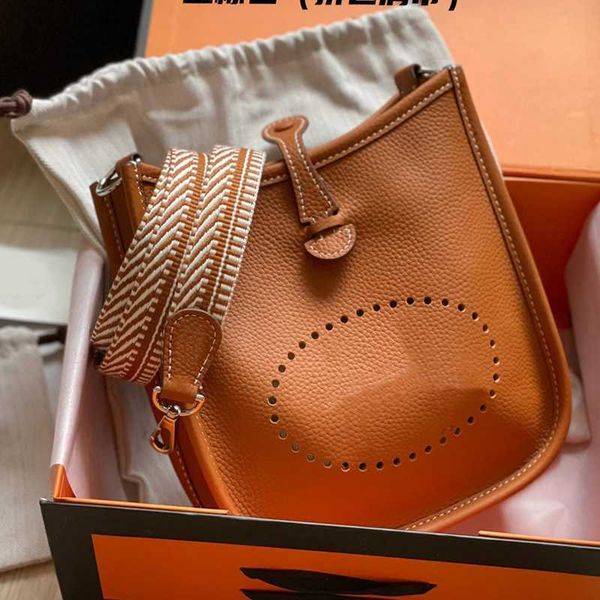 handbag purse women shoulder bag cross body bags fashion plain lichi pattern hollowed out letter classic genuine leather lady wallet removab
handbag purse women shoulder bag cross body bags fashion plain lichi pattern hollowed out letter classic genuine leather lady wallet removab