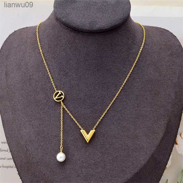 stainless steel v letter necklaces for women fashion gold plating geometric round tassel pearl necklace new brand jewelry z278 l230704, Silver
stainless steel v letter necklaces for women fashion gold plating geometric round tassel pearl necklace new brand jewelry z278 l230704, Silver