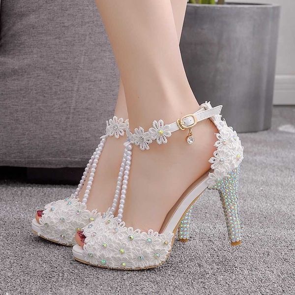 fashion fish mouth rhinestone high-heeled waterproof platform sandals thin heel lace beaded wedding shoes, Black
fashion fish mouth rhinestone high-heeled waterproof platform sandals thin heel lace beaded wedding shoes, Black