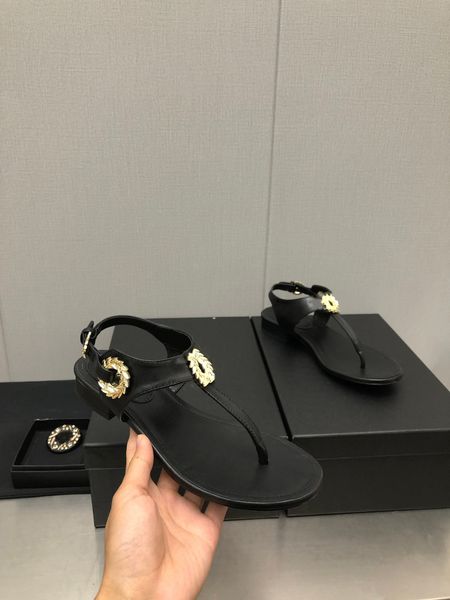 fashion brand ccity sandals designers summer slippers women channel luxury leisure slide flip flop x132, Black
fashion brand ccity sandals designers summer slippers women channel luxury leisure slide flip flop x132, Black