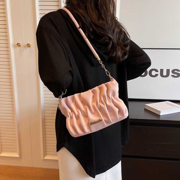 new evening bags small crowd design pleated cloud bag for women's trendy and fashionable texture single shoulder crossbody underarm sti
new evening bags small crowd design pleated cloud bag for women's trendy and fashionable texture single shoulder crossbody underarm sti