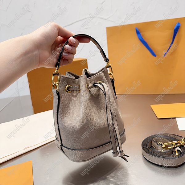 designer shoulder bag fashion crossbody bags luxury handbags mini pochette vintage handbag leather high-quality wallet bucket pochettes stri
designer shoulder bag fashion crossbody bags luxury handbags mini pochette vintage handbag leather high-quality wallet bucket pochettes stri