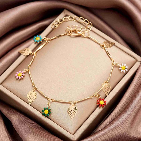 charm bracelets exquisite colorful flower bracelet for women butterfly sweet flower metal chain bracelet jewelry r230704, Golden;silver
charm bracelets exquisite colorful flower bracelet for women butterfly sweet flower metal chain bracelet jewelry r230704, Golden;silver