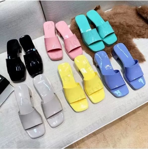 with box 2021 women rubber slide sandal chunky heel slippers fashion multicolor slipper pink blue black white red green yellow size35-41 pz
with box 2021 women rubber slide sandal chunky heel slippers fashion multicolor slipper pink blue black white red green yellow size35-41 pz