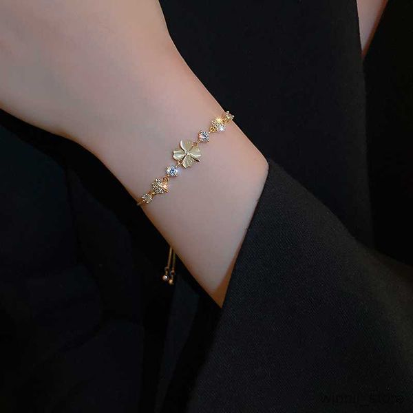 charm bracelets lucky bracelet for women luxury opal flowers chain bracelet fine jewelry r230704, Golden;silver
charm bracelets lucky bracelet for women luxury opal flowers chain bracelet fine jewelry r230704, Golden;silver