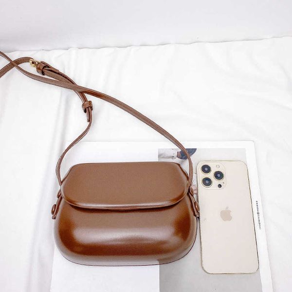 summer new anthem ins red saddle bag crossbody small bag women's versatile simple mobile bag
summer new anthem ins red saddle bag crossbody small bag women's versatile simple mobile bag