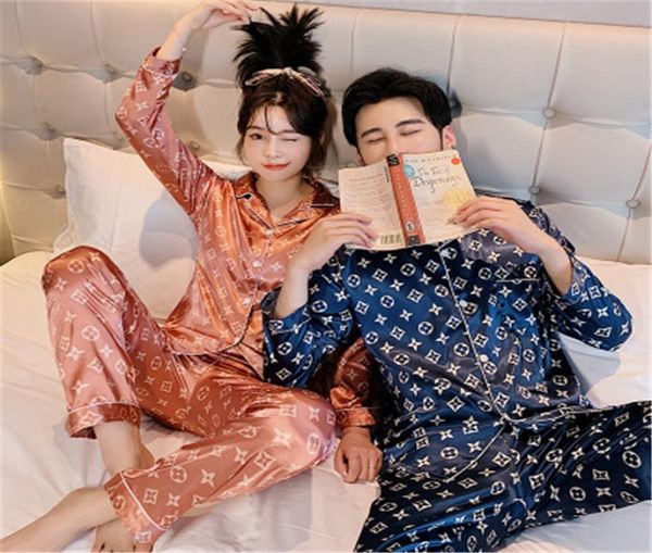 silk satin couple pajamas summer pijama hombre mens pjs set 2 1pcss solid flower printed sleepwear sleeplounge long sleeve leisur8114264, Blue;red
silk satin couple pajamas summer pijama hombre mens pjs set 2 1pcss solid flower printed sleepwear sleeplounge long sleeve leisur8114264, Blue;red