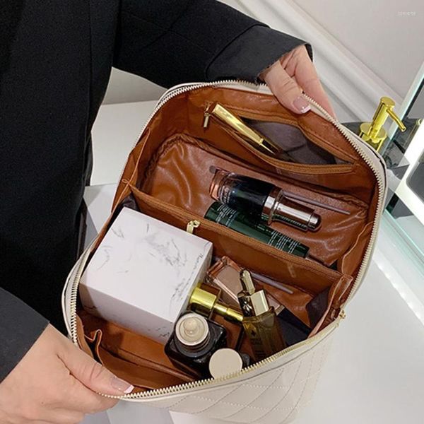 cosmetic bags pu portable tote bag diamond lattice fashion makeup tool pouches large-capacity toiletries accessories pouch for fitness
cosmetic bags pu portable tote bag diamond lattice fashion makeup tool pouches large-capacity toiletries accessories pouch for fitness