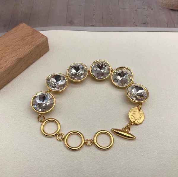 classic white crystal charm chain bracelet women wedding lovers gift designer 18k gold plated bracelets bangle cuff letter wristband jewelry, Golden;silver
classic white crystal charm chain bracelet women wedding lovers gift designer 18k gold plated bracelets bangle cuff letter wristband jewelry, Golden;silver