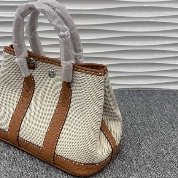 classic hemrres tote bags garden party h2023 new layer cowhide with linen canvas garden bag wide leather shoulder strap real tote portable w
classic hemrres tote bags garden party h2023 new layer cowhide with linen canvas garden bag wide leather shoulder strap real tote portable w