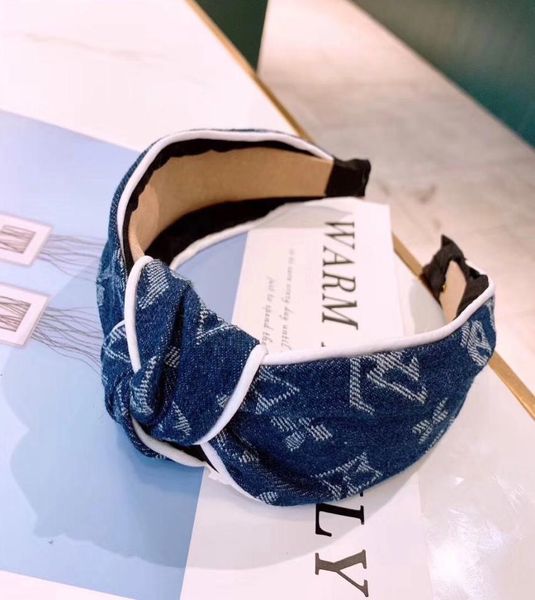 blue floral pattern colors wide striped cute hair hoop hairbands with cloth wrapped for girls7800062, Black;brown
blue floral pattern colors wide striped cute hair hoop hairbands with cloth wrapped for girls7800062, Black;brown