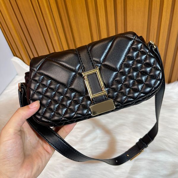 quilted crossbody bag plain shoulder bags women handbags purse genuine leather fanshion letters golden hardware multiple colors wallets
quilted crossbody bag plain shoulder bags women handbags purse genuine leather fanshion letters golden hardware multiple colors wallets