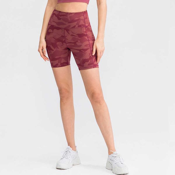 yoga outfits women's body-building shorts with printed stretch dry skin pants 41023, White;red
yoga outfits women's body-building shorts with printed stretch dry skin pants 41023, White;red