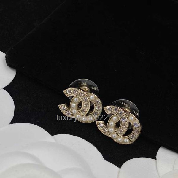 gold silver earings new summer classic double alphabet advanced simple half pearl half diamond, Golden
gold silver earings new summer classic double alphabet advanced simple half pearl half diamond, Golden