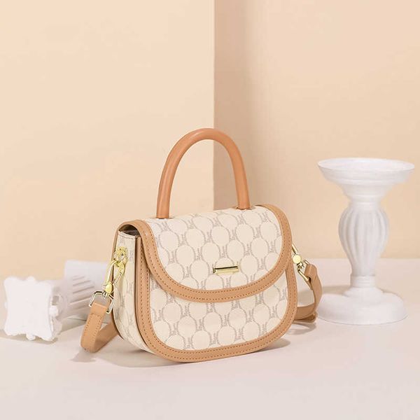 new half round saddle bag niche fashion handbag messenger bag women's versatile one shoulder bag
new half round saddle bag niche fashion handbag messenger bag women's versatile one shoulder bag