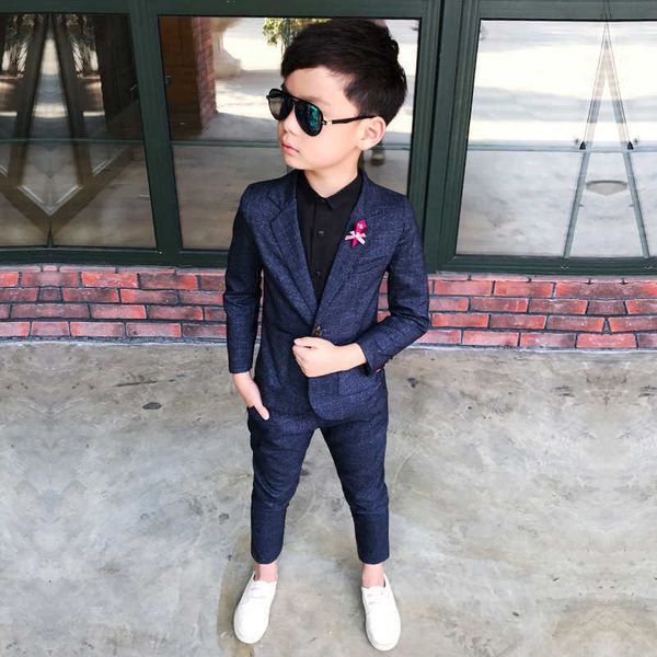 suits 2023 formal wedding boy costume 2 pieces blazer pants children dress suit plaid kids school uniform teenagers party clothes wearhkd230, Black
suits 2023 formal wedding boy costume 2 pieces blazer pants children dress suit plaid kids school uniform teenagers party clothes wearhkd230, Black