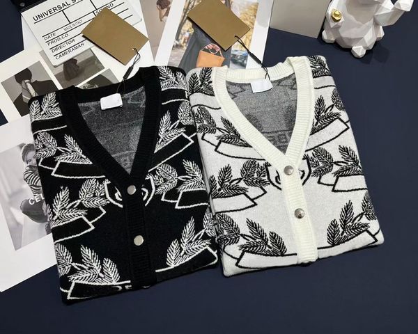 23ss women sweaters casual lady slim fashion cardigan tees button classical sweter s-l, White;black
23ss women sweaters casual lady slim fashion cardigan tees button classical sweter s-l, White;black