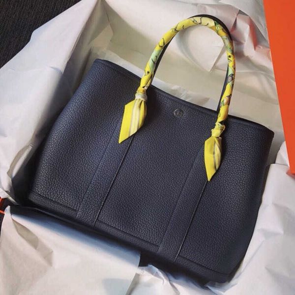 classic hemrres tote bags garden party bag 2023 new single shoulder oblique straddle portable bucket simple shopping premium genuine leather
classic hemrres tote bags garden party bag 2023 new single shoulder oblique straddle portable bucket simple shopping premium genuine leather