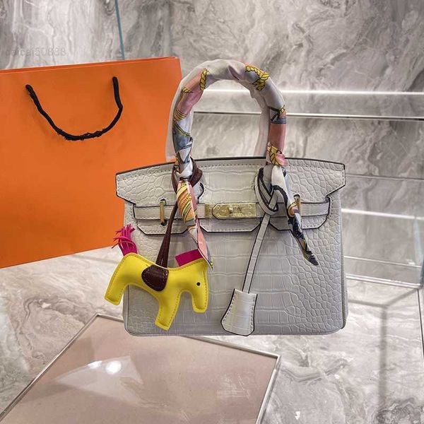women handbags designer shoulder crossbody bag golden hardware handbag fashion lady crocodile pattern purses with pony and silk scarf
women handbags designer shoulder crossbody bag golden hardware handbag fashion lady crocodile pattern purses with pony and silk scarf