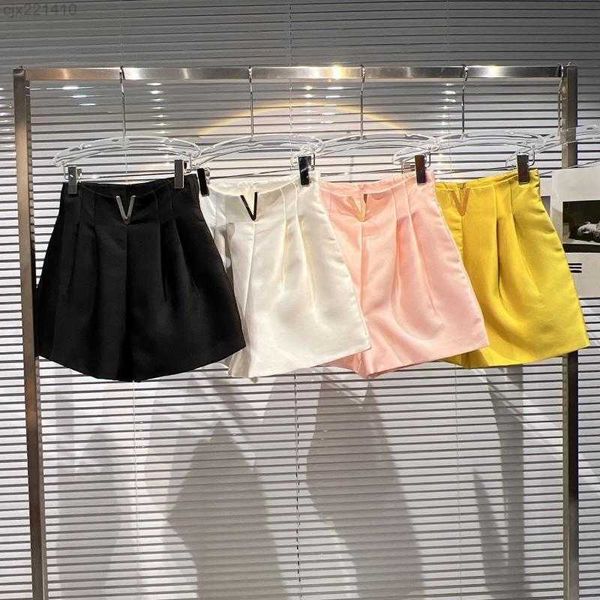 shorts prepomp 2023 summer new arrivals metal v letter wide leg shorts women gf605 2u0b, White;black
shorts prepomp 2023 summer new arrivals metal v letter wide leg shorts women gf605 2u0b, White;black