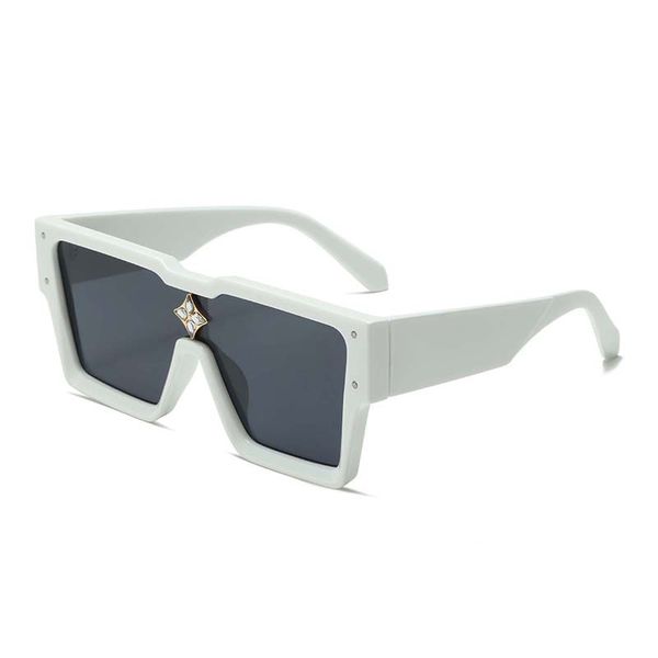 flower lens sunglasses mens designer sunglasses for women model special uv protection double beam frame outdoor brand design alloy luxury l, White;black
flower lens sunglasses mens designer sunglasses for women model special uv protection double beam frame outdoor brand design alloy luxury l, White;black