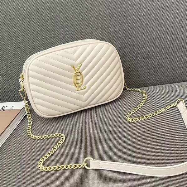 2023 new lingge camera bag letter women's bag embroidered one shoulder diagonal straddle tassel bag
2023 new lingge camera bag letter women's bag embroidered one shoulder diagonal straddle tassel bag