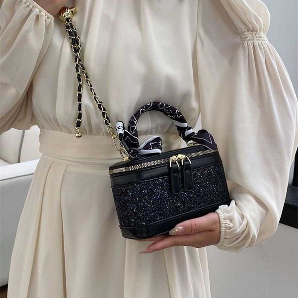 new evening bags this year's popular box small bag trendy fashion chain crossbody women's summer high-end feeling square 230704
new evening bags this year's popular box small bag trendy fashion chain crossbody women's summer high-end feeling square 230704
