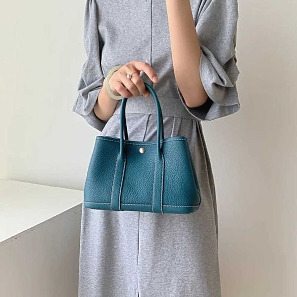 classic hemrres tote bags garden party bag 2023 new mini leather women's large capacity bucket one shoulder portable h1or
classic hemrres tote bags garden party bag 2023 new mini leather women's large capacity bucket one shoulder portable h1or