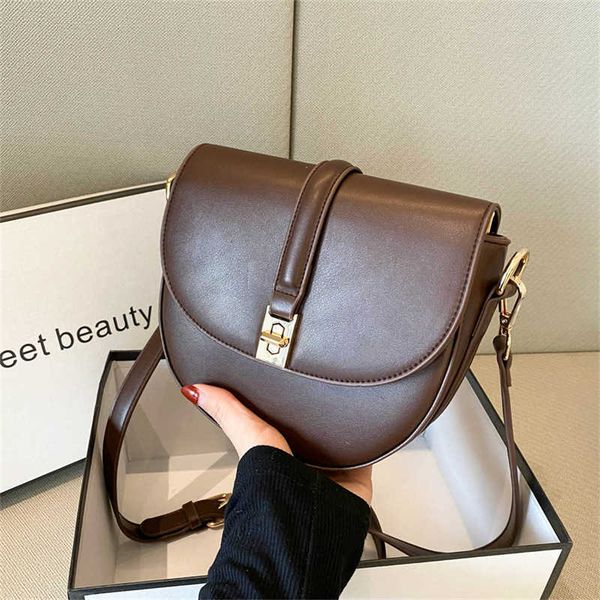 bag women's summer new versatile shoulder bag simple solid saddle bag trendy crossbody bag
bag women's summer new versatile shoulder bag simple solid saddle bag trendy crossbody bag