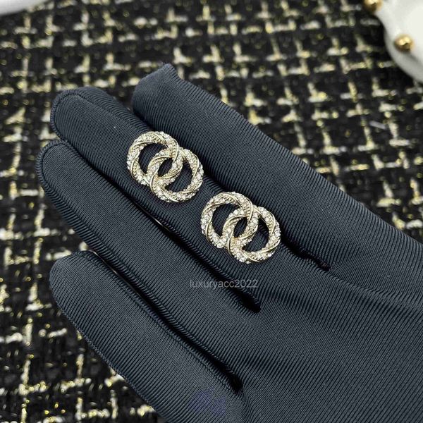 women earrings jewelry c small fragrance classic diamond small fashion simple versatile silver needle, Golden
women earrings jewelry c small fragrance classic diamond small fashion simple versatile silver needle, Golden