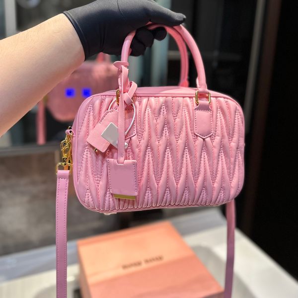 totes bags designer brand bag miumius crossbody leather luxury handbags fashion shoulder bag lady women flower letter purse wallet plain met
totes bags designer brand bag miumius crossbody leather luxury handbags fashion shoulder bag lady women flower letter purse wallet plain met