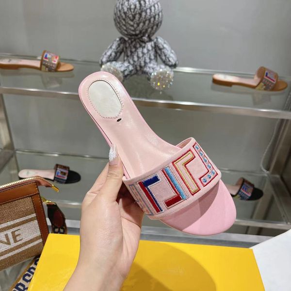 2023 designer women's luxury slippers platform leisure summer flat beach sandals 35-42, Black
2023 designer women's luxury slippers platform leisure summer flat beach sandals 35-42, Black