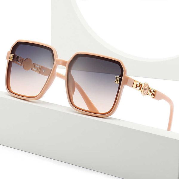 2023 new women's personalized letter decorative sunglasses fashion street p glasses, White;black
2023 new women's personalized letter decorative sunglasses fashion street p glasses, White;black