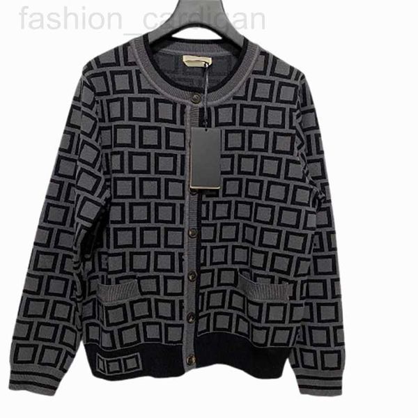 women's sweaters designer luxury clothes22ss woman sweaters casual knit contrast color long-sleeved autumn fashion classic loose knitle, White;black
women's sweaters designer luxury clothes22ss woman sweaters casual knit contrast color long-sleeved autumn fashion classic loose knitle, White;black