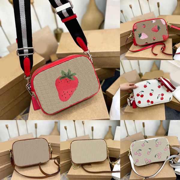 strawberry shoulder bags women designer camera bags luxurys handbag tote leather designer crossbody female messenger purses 230615
strawberry shoulder bags women designer camera bags luxurys handbag tote leather designer crossbody female messenger purses 230615