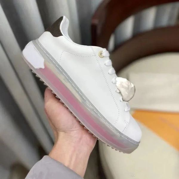 2023 platform men gym casual shoes women travel leather lace-up sneaker 100% cowhide fashion metal letters thick crystal bottom woman shoe f, Black
2023 platform men gym casual shoes women travel leather lace-up sneaker 100% cowhide fashion metal letters thick crystal bottom woman shoe f, Black
