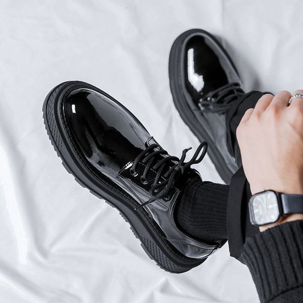 dress shoes black british style thick bottom round toe patent leather work handmade casual formal oxford lace up men 230703
dress shoes black british style thick bottom round toe patent leather work handmade casual formal oxford lace up men 230703
