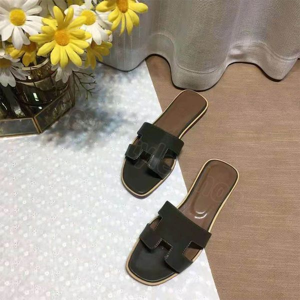 luxury women flat sandals multi color classic patterns leisure indoor set of accessories slides designer resorts brand slippers r1ri, Black
luxury women flat sandals multi color classic patterns leisure indoor set of accessories slides designer resorts brand slippers r1ri, Black