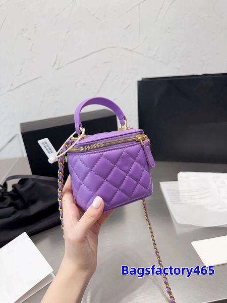 7 colors handle women designer vanity box bag cosmetic case purse aged gold metal hardware real leather matelasse chain crossbody shoulder h
7 colors handle women designer vanity box bag cosmetic case purse aged gold metal hardware real leather matelasse chain crossbody shoulder h