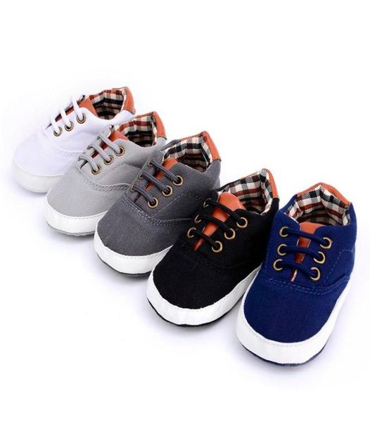 first walkers soft sole baby shoes born girl boys causal antislip plaid patchwork sneakers prewalker infant flat fall winter1675490
first walkers soft sole baby shoes born girl boys causal antislip plaid patchwork sneakers prewalker infant flat fall winter1675490