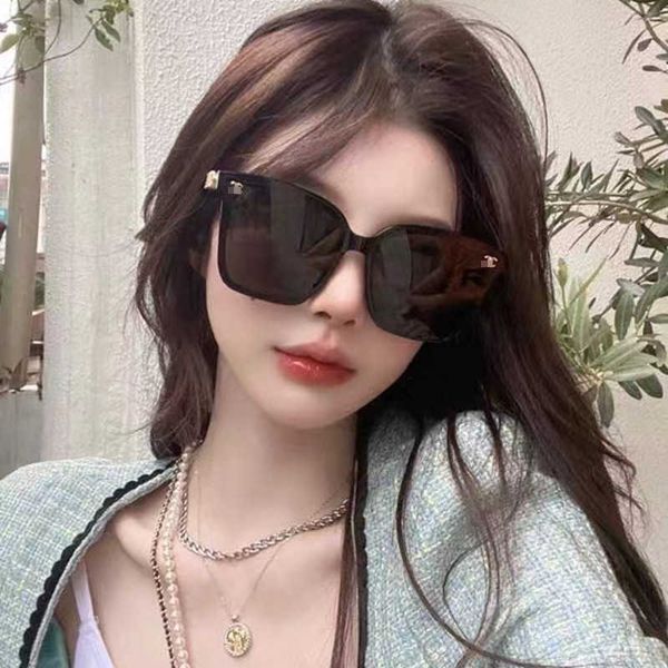 live broadcast network popular fashion small fragrance sunglasses women ins square large frame trendsetter travel street take sunglasses, White;black
live broadcast network popular fashion small fragrance sunglasses women ins square large frame trendsetter travel street take sunglasses, White;black
