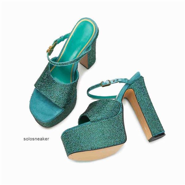 leather valentinoly designer sandals fashion slippers luxury design summer men and women flat shoes thick sole rubber letter casual 2v, Black
leather valentinoly designer sandals fashion slippers luxury design summer men and women flat shoes thick sole rubber letter casual 2v, Black