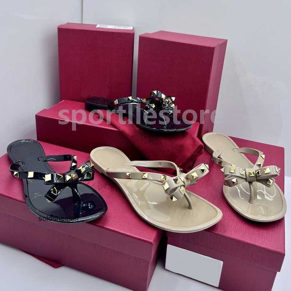 femininas valentinoly designers new woman beach summer flat sandals rivets sandalias big bowknot jelly flip flops sandals v4k6, Black
femininas valentinoly designers new woman beach summer flat sandals rivets sandalias big bowknot jelly flip flops sandals v4k6, Black