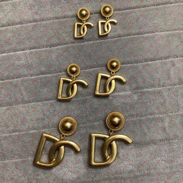 gold-tone brass stud earrings. trendy designer earrings for women. wedding party bridal gifts aretes designer jewelry., Golden;silver
gold-tone brass stud earrings. trendy designer earrings for women. wedding party bridal gifts aretes designer jewelry., Golden;silver