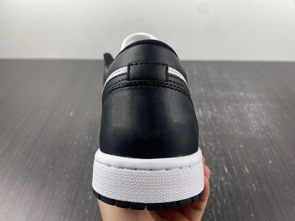 women men 1s uncturmeric gray low cut duck low panda "white black low true label sneakers
women men 1s uncturmeric gray low cut duck low panda "white black low true label sneakers
