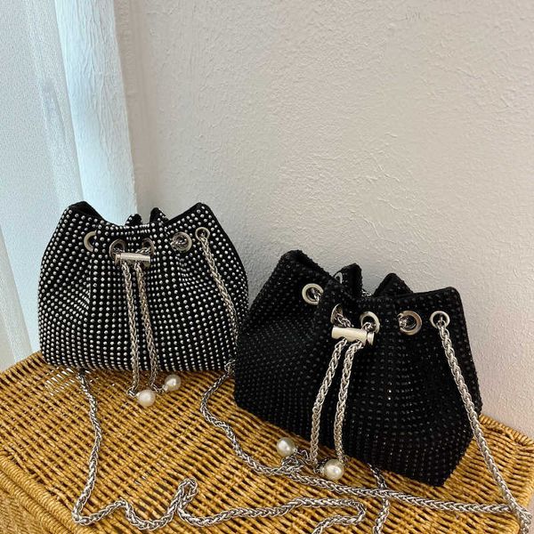tote summer women's bag new tidal diamond bag chain full diamond bucket bag small design fashion trend crossbody bag
tote summer women's bag new tidal diamond bag chain full diamond bucket bag small design fashion trend crossbody bag