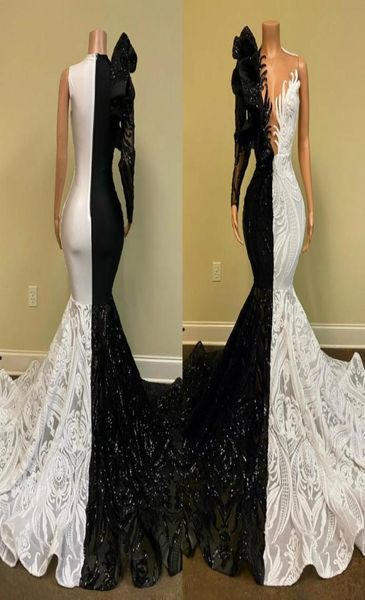 2020 black and white mermaid evening dresses high neck sequins appliqued lace court train party dress custom made formal evening g3431832, Black;red
2020 black and white mermaid evening dresses high neck sequins appliqued lace court train party dress custom made formal evening g3431832, Black;red