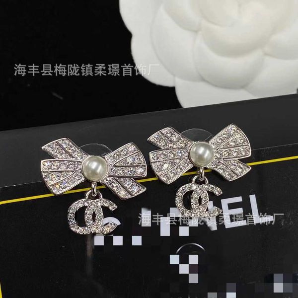 designer jewelry women chanes golden full diamonds pendant brass earrings can
designer jewelry women chanes golden full diamonds pendant brass earrings can